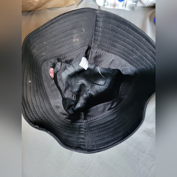 Bucket hat - Picture 2 of 3